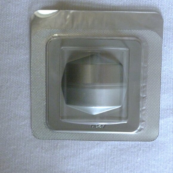 La Prairie Silver and White Eye Cream 4 x 1.5ml - Picture 5 of 8